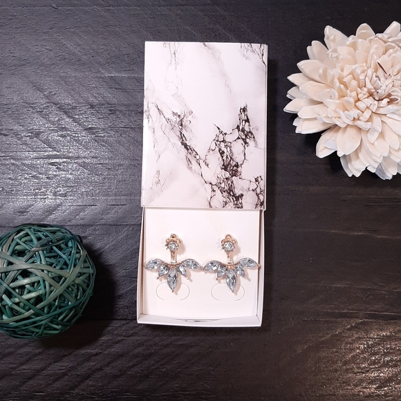 Crystal Flower Stud Earrings Gold Tone Leaf Flower Formal Wedding Prom Jewelry - Picture 2 of 7